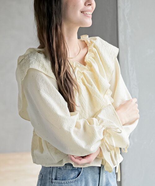 rps（アールピーエス）の「ホットフィックスクロスフリルペプラムブラウス（シャツ/ブラウス・レディース・アイボリー/ブラック/ライトベージュ・フリー）」の11枚目の写真