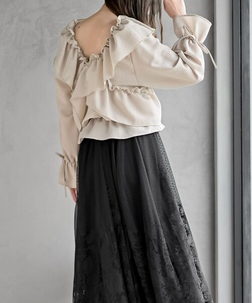 rps（アールピーエス）の「ホットフィックスクロスフリルペプラムブラウス（シャツ/ブラウス・レディース・アイボリー/ブラック/ライトベージュ・フリー）」の21枚目の写真