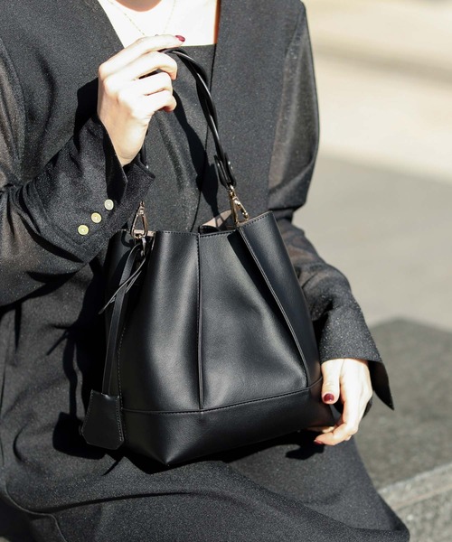 Gready Brilliant(グレディブリリアン)の「2wayハンドルショルダー(ショルダーバッグ・レディース・ブラック/ブラウン/オフホワイト・FREE)」の2枚目の写真