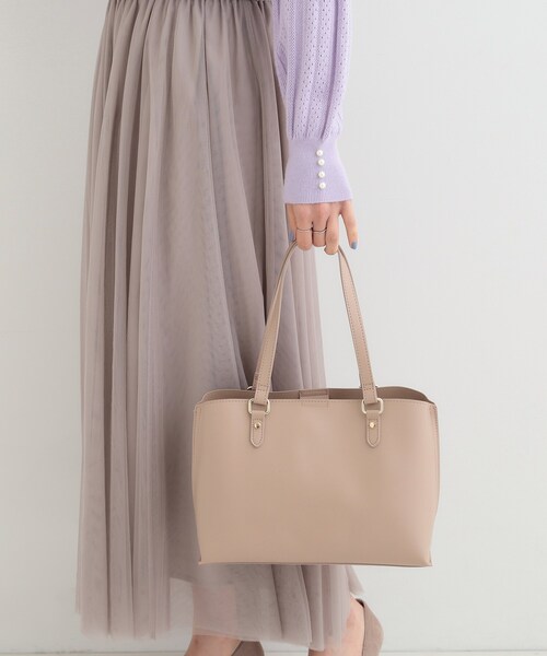 SHOO・LA・RUE（シューラルー）の「【2WAY】さりげないサイド配色がポイント きれいめトートバッグ（トートバッグ・レディース・アイボリー/ブラック/ブラウン系その他・00）」の19枚目の写真