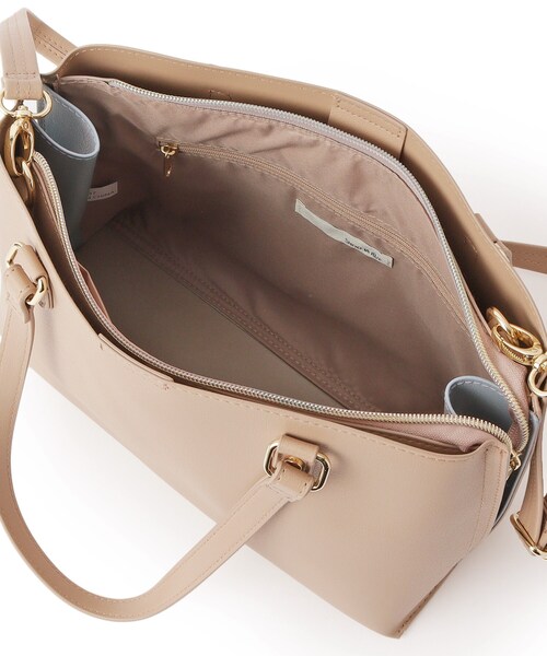 SHOO・LA・RUE（シューラルー）の「【2WAY】さりげないサイド配色がポイント きれいめトートバッグ（トートバッグ・レディース・アイボリー/ブラック/ブラウン系その他・00）」の15枚目の写真