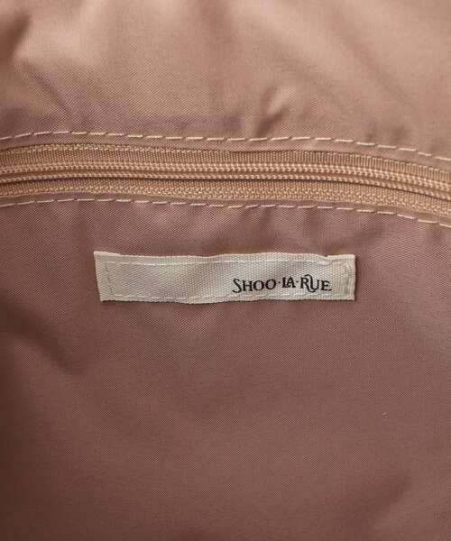 SHOO・LA・RUE（シューラルー）の「【2WAY】さりげないサイド配色がポイント きれいめトートバッグ（トートバッグ・レディース・アイボリー/ブラック/ブラウン系その他・00）」の9枚目の写真
