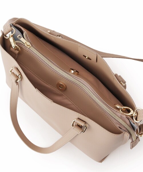 SHOO・LA・RUE（シューラルー）の「【2WAY】さりげないサイド配色がポイント きれいめトートバッグ（トートバッグ・レディース・アイボリー/ブラック/ブラウン系その他・00）」の10枚目の写真