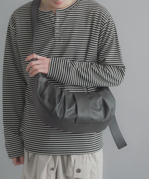 SENSE OF PLACE by URBAN RESEARCH（センスオブプレイスバイアーバンリサーチ）の「ハーフムーンタックショルダー（ショルダーバッグ・メンズ・ブラウン/ブラック・ONE）」の3枚目の写真