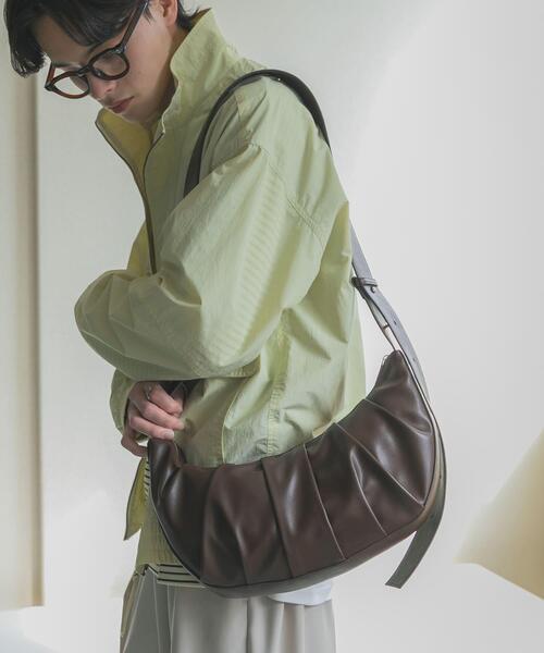 SENSE OF PLACE by URBAN RESEARCH（センスオブプレイスバイアーバンリサーチ）の「ハーフムーンタックショルダー（ショルダーバッグ・メンズ・ブラウン/ブラック・ONE）」の12枚目の写真