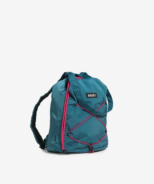 AIGLE（エーグル）の「撥水 ライト＆コンパクト パッカブル巾着バックパック 15L（バックパック/リュック・レディース・オレンジ/ホワイト/ダークネイビー/モスグリーン/ダークブルー・FREE）」の4枚目の写真