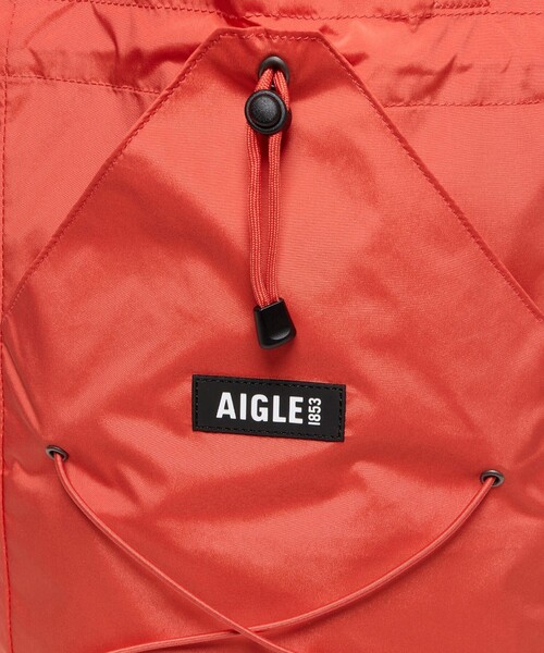 AIGLE(エーグル)の「撥水 ライト&コンパクト 巾着バックパック 15L(バックパック/リュック・レディース・オレンジ/ホワイト/ダークネイビー・FREE)」の6枚目の写真