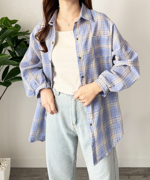 Amulet(アミュレット)の「ルーズシルエットでこなれ感 チェック柄ルーズシャツ(シャツ/ブラウス・レディース・ブルー/ピンク/ホワイト・L/M/S)」の4枚目の写真