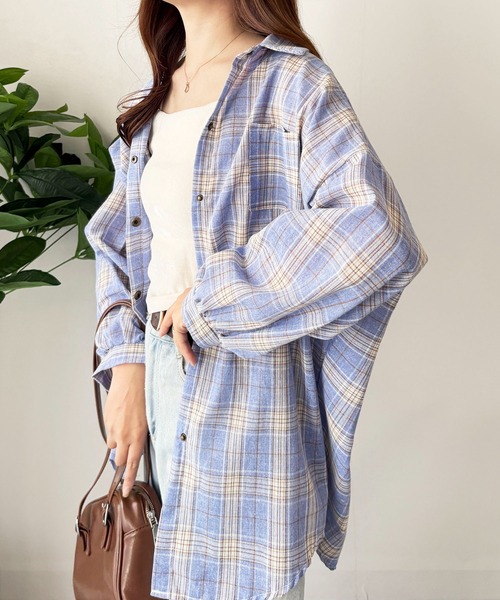 Amulet(アミュレット)の「ルーズシルエットでこなれ感 チェック柄ルーズシャツ(シャツ/ブラウス・レディース・ブルー/ピンク/ホワイト・L/M/S)」の7枚目の写真