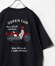 HONDA MOTORCYCLE（ホンダモーターサイクル）の「2026SS HONDA×sanrio/ホンダ×サンリオ はぴだんぶい スーパーカブ サガラ刺繍/フロッキープリント オーバーサイズ 半袖Tシャツ レディース メンズ（Tシャツ/カットソー）」