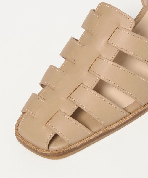 green label relaxing(グリーンレーベルリラクシング)の「スクエア グルカ サンダル(サンダル・レディース・ベージュ/ブラック・S/XS/XL/L/M)」の10枚目の写真