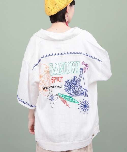 チチカカ(チチカカ)の「Rico 世界の偉人刺繍メンズシャツ(シャツ/ブラウス・レディース・その他1/その他3/その他2・FREE)」の1枚目の写真