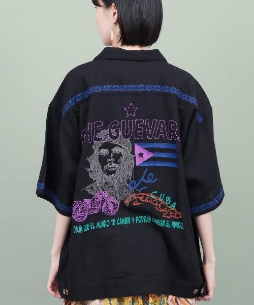 チチカカ(チチカカ)の「Rico 世界の偉人刺繍メンズシャツ(シャツ/ブラウス・レディース・その他1/その他3/その他2・FREE)」の3枚目の写真