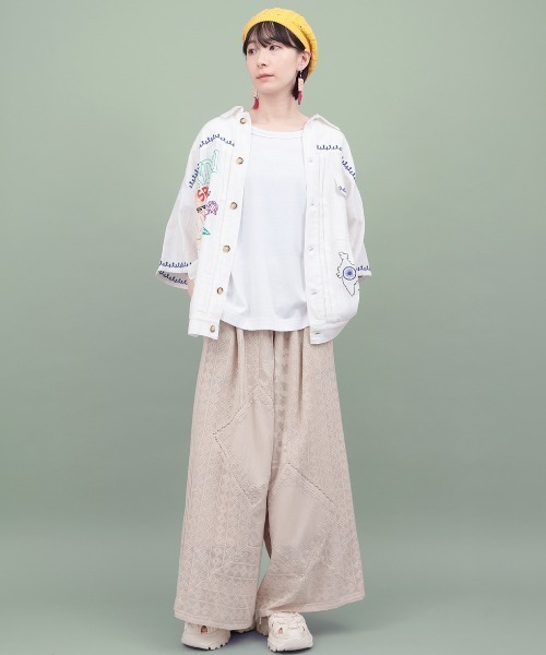 チチカカ(チチカカ)の「Rico 世界の偉人刺繍メンズシャツ(シャツ/ブラウス・レディース・その他1/その他3/その他2・FREE)」の4枚目の写真