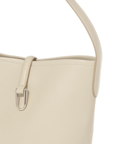 LEPSIM（レプシィム）の「メタルポイントバケツバッグ　645200（トートバッグ・レディース・アイボリー/ブラック・ONE SIZE）」の10枚目の写真