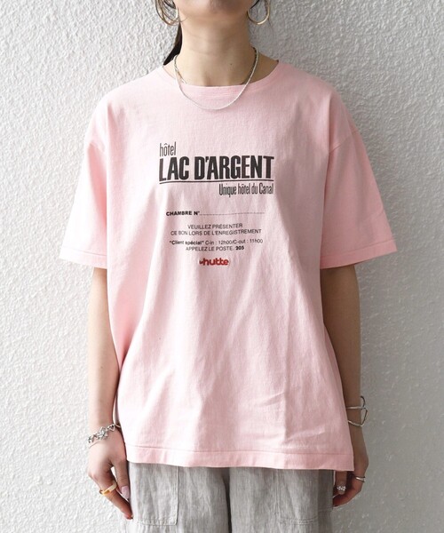 SHIPS any(シップス エニィ)の「【SHIPS any別注】La Hutte:〈洗濯機可能〉デザイン ロゴ プリント TEE 26SS(Tシャツ/カットソー・レディース・ブラウン/ホワイト系2/ホワイト系1/ピンク・ONE SIZE)」の8枚目の写真