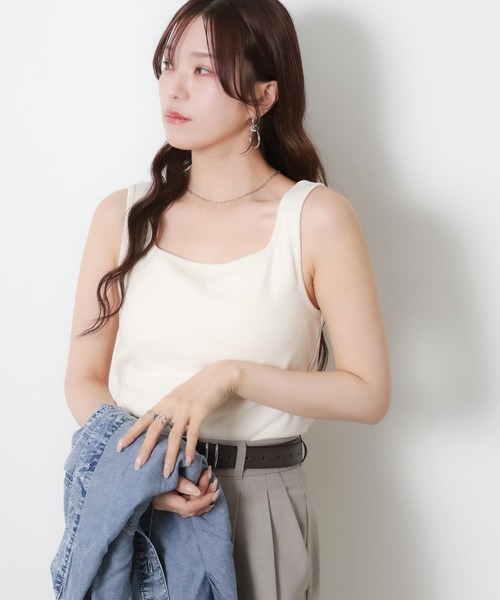 Riberry(リベリー)の「【カッブ付き】スクエアタンクトップ(タンクトップ・レディース・アイボリー/モカ/チャコールグレー/ブラック・MEDIUM)」の5枚目の写真