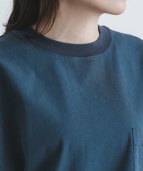 quadro(クオドロ)の「アサレチックポケ付プルオーバー(Tシャツ/カットソー・レディース・チャコール/オフホワイト/グレー/ブルー・FREE)」の5枚目の写真