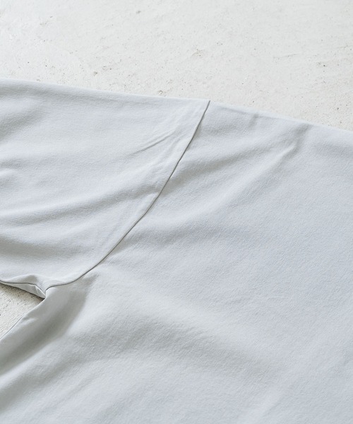 quadro(クオドロ)の「アサレチックポケ付プルオーバー(Tシャツ/カットソー・レディース・チャコール/オフホワイト/グレー/ブルー・FREE)」の19枚目の写真