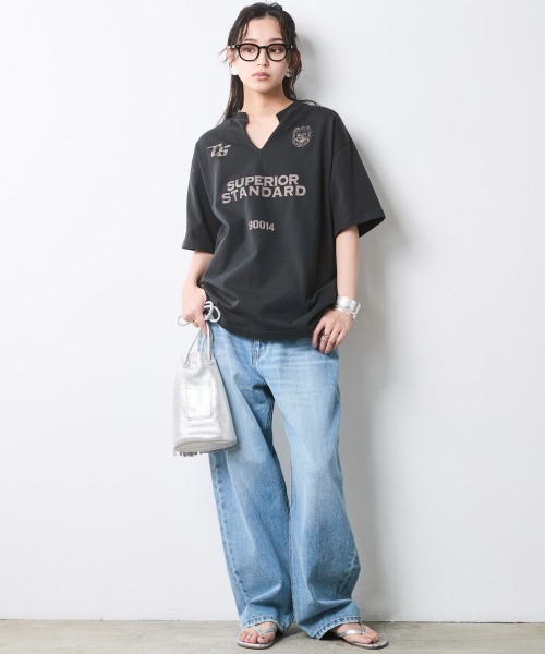 CHIC STYLE(シックスタイル)の「綿100%スリットネックプリントTシャツ<大きいサイズ有>シックスタイル(Tシャツ/カットソー・レディース・スミクロ/ボルドー・M/L/LL/3L/4L/5L)」の5枚目の写真
