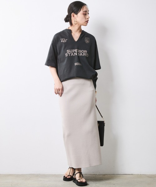 CHIC STYLE(シックスタイル)の「綿100%スリットネックプリントTシャツ<大きいサイズ有>シックスタイル(Tシャツ/カットソー・レディース・スミクロ/ボルドー・M/L/LL/3L/4L/5L)」の7枚目の写真