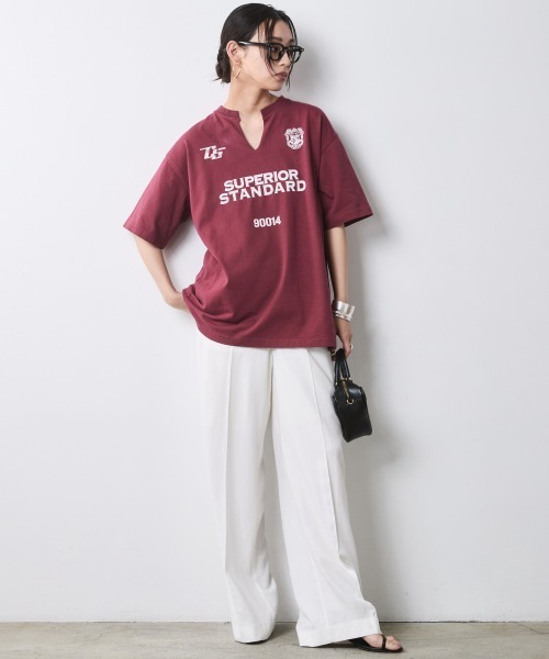 CHIC STYLE(シックスタイル)の「綿100%スリットネックプリントTシャツ<大きいサイズ有>シックスタイル(Tシャツ/カットソー・レディース・スミクロ/ボルドー・M/L/LL/3L/4L/5L)」の9枚目の写真