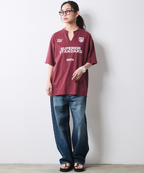 CHIC STYLE(シックスタイル)の「綿100%スリットネックプリントTシャツ<大きいサイズ有>シックスタイル(Tシャツ/カットソー・レディース・スミクロ/ボルドー・M/L/LL/3L/4L/5L)」の15枚目の写真