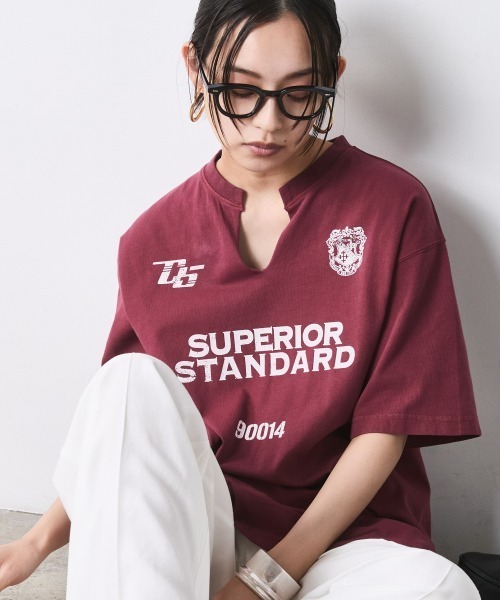 CHIC STYLE(シックスタイル)の「綿100%スリットネックプリントTシャツ<大きいサイズ有>シックスタイル(Tシャツ/カットソー・レディース・スミクロ/ボルドー・M/L/LL/3L/4L/5L)」の18枚目の写真