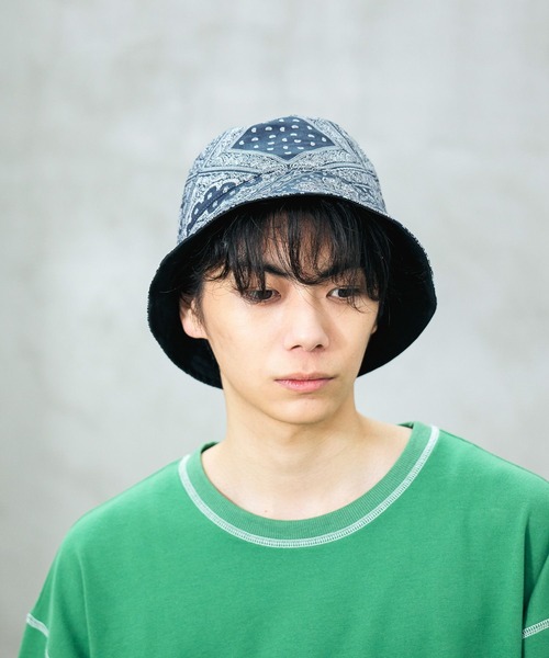 LAKOLE（ラコレ）の「ペイズリーリバーシブルバケットハット / 654162（ハット・メンズ・ブラック/ベージュ・9）」の4枚目の写真