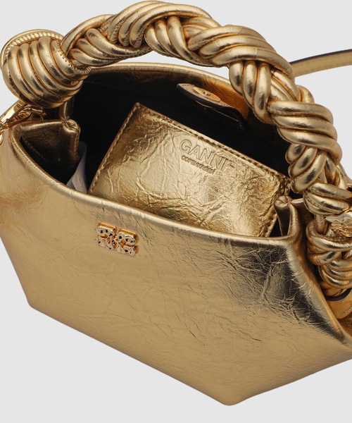 GANNI(ガニー)の「Bou Mini Crushed(ハンドバッグ・レディース・シルバー系/ゴールド・ONE SIZE)」の8枚目の写真