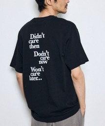 引き揃え天竺バックメッセージロゴTシャツ