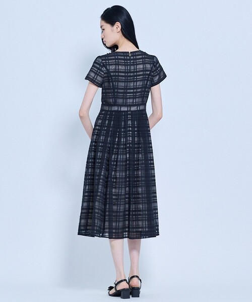 TOCCA（トッカ）の「FLOATING CHECK ドレス（ワンピース・レディース・ブラック系5/グレー系5・0/4/6/2）」の9枚目の写真