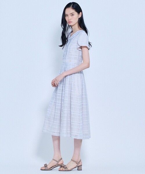 TOCCA（トッカ）の「FLOATING CHECK ドレス（ワンピース・レディース・ブラック系5/グレー系5・0/4/6/2）」の11枚目の写真