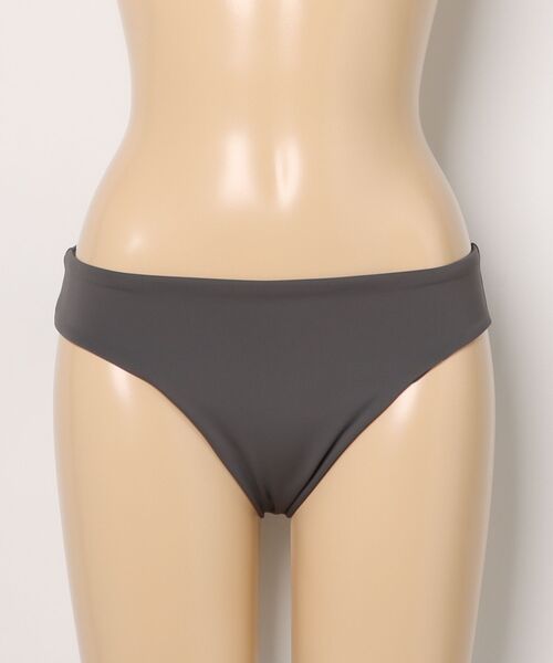 Hurley (ハーレー)の「【Hurley:ハーレー】レディーススイムウェアボトムス 水着 モデレートカバータイプ SOLID MODERATE BOTTOM(水着・レディース・カーキブラウン/ブラック系その他・LARGE/MEDIUM/SMALL)」の8枚目の写真