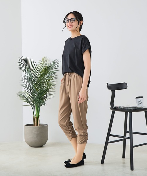 fort point(フォーポイント)の「【C-FORT POINT/フォートポイント】さらっと涼しい 裾くしゅくしゅ リラサラ クロップドパンツ 接触冷感・UVカット(その他パンツ・レディース・ブラック/ベージュ/グレー・LARGE/MEDIUM)」の7枚目の写真