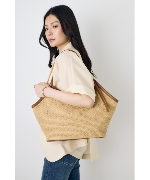 AZUL by moussy(アズールバイマウジー)の「フェイクレザーパイピング雑材トートバッグ(ショルダーバッグ・レディース・キャメル/ブラック・FREE)」の8枚目の写真