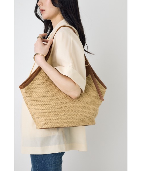 AZUL by moussy(アズールバイマウジー)の「フェイクレザーパイピング雑材トートバッグ(ショルダーバッグ・レディース・キャメル/ブラック・FREE)」の9枚目の写真