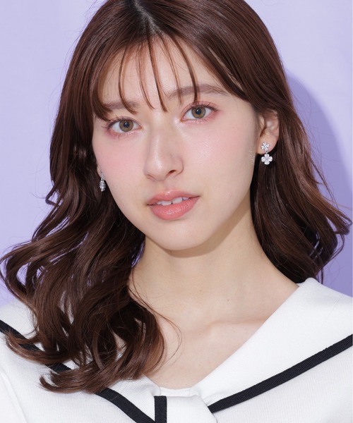 JILL by JILL STUART(ジルバイジルスチュアート)の「Cubicダブルクロバーピアス(ピアス(両耳用)・レディース・ゴールド/シルバー・FREE)」の10枚目の写真