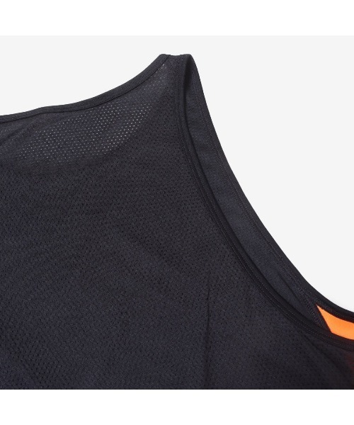 Reebok(リーボック)の「ラン タンクトップ / ID RUN TANK(タンクトップ・メンズ・ブルー/ブラック系その他/ブラック・X-LARGE/SMALL/MEDIUM/LARGE)」の5枚目の写真