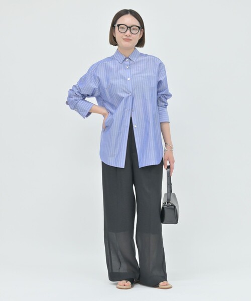 qualite(カリテ)の「ラメストライプシャツ 春服 夏服 オフィスカジュアル 羽織り きれいめ(シャツ/ブラウス・レディース・ブルー/オフホワイト・フリー)」の18枚目の写真