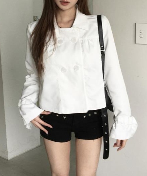 semplice(センプリチェ)の「ショートコート【韓国ファッション】(その他アウター・レディース・ホワイト/ベージュ・S/M)」の4枚目の写真
