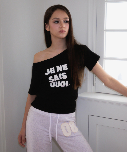 ROSEFRANTZ（ロゼフランツ）の「Minimal French Lettering T-shirt [Black]（Tシャツ/カットソー・レディース・ブラック・OS）」の6枚目の写真