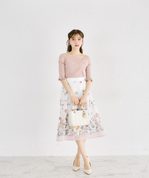 tocco closet(トッコ クローゼット)の「ビジュー×フラワー刺繍リブニットプルオーバー(ニット/セーター・レディース・オフホワイト/ライトブルー/ピンク・M)」の22枚目の写真