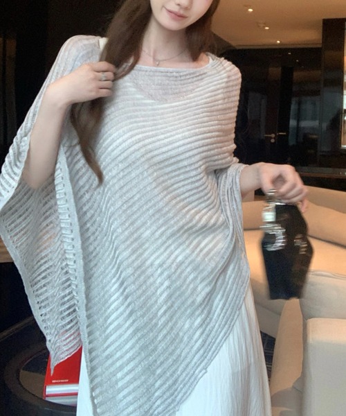 AMAJI（アマジ）の「透かし編み 不規則ヘム ドルマンスリーブ ニットトップス（Tシャツ/カットソー・レディース・グレー/ベージュ・FREE）」の4枚目の写真