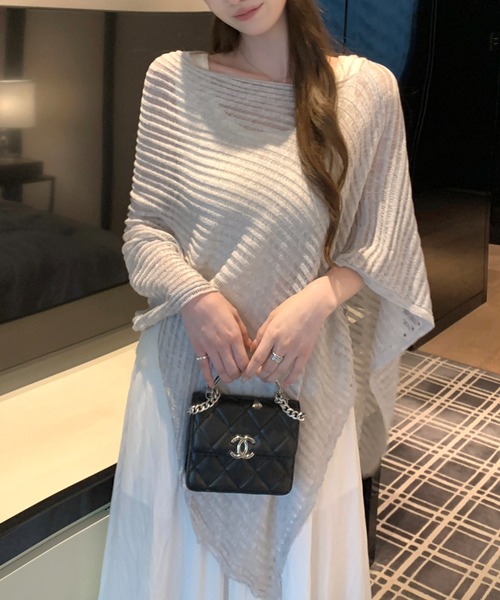 AMAJI（アマジ）の「透かし編み 不規則ヘム ドルマンスリーブ ニットトップス（Tシャツ/カットソー・レディース・グレー/ベージュ・FREE）」の5枚目の写真