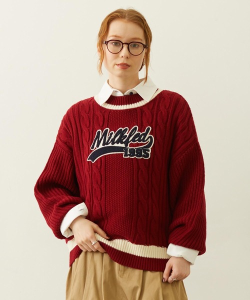 MILKFED.(ミルクフェド)の「CRICKET KNIT PATCH TOP(ニット/セーター・レディース・レッド/オフホワイト/ネイビー・ONE SIZE)」の1枚目の写真