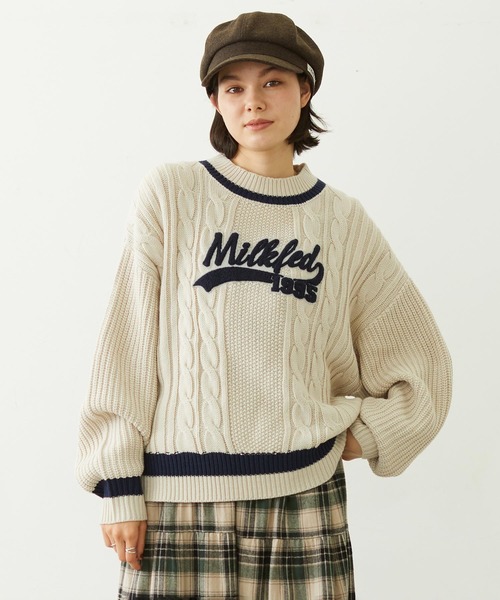 MILKFED.(ミルクフェド)の「CRICKET KNIT PATCH TOP(ニット/セーター・レディース・レッド/オフホワイト/ネイビー・ONE SIZE)」の2枚目の写真