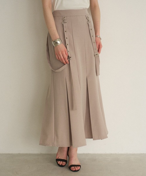 Box Tuck Suspend Skirt（スカート）｜MIELI INVARIANT（ミエリイン