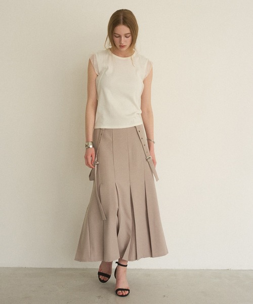 MIELI INVARIANT（ミエリインヴァリアント）の「Box Tuck Suspend Skirt（スカート・レディース・ベージュ/ブラック・MEDIUM/SMALL）」の5枚目の写真