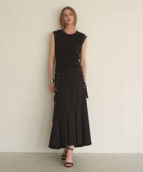 MIELI INVARIANT（ミエリインヴァリアント）の「Box Tuck Suspend Skirt（スカート・レディース・ベージュ/ブラック・MEDIUM/SMALL）」の8枚目の写真